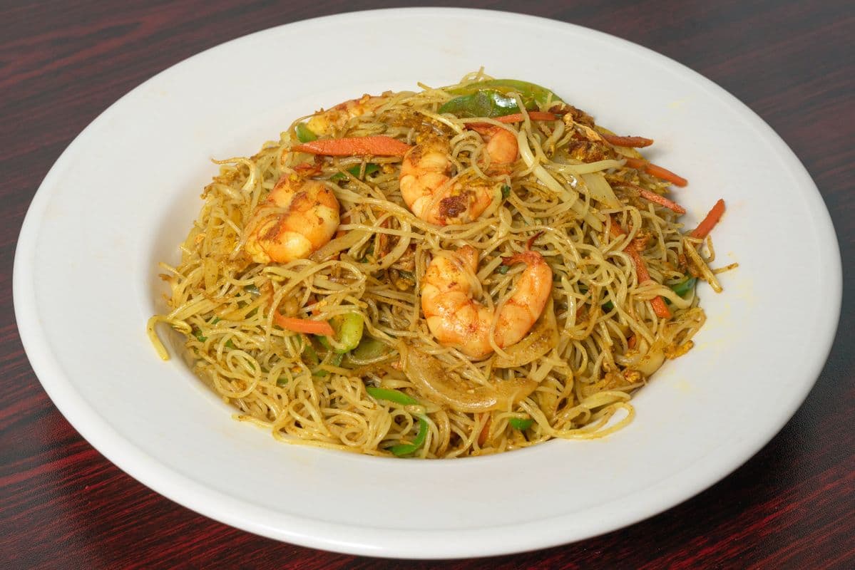 Singapore-Style Fried Noodles