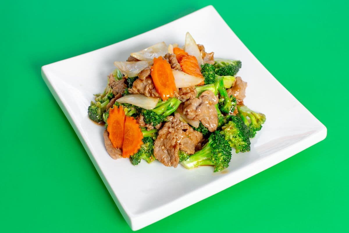 42. Sliced Beef with Broccoli