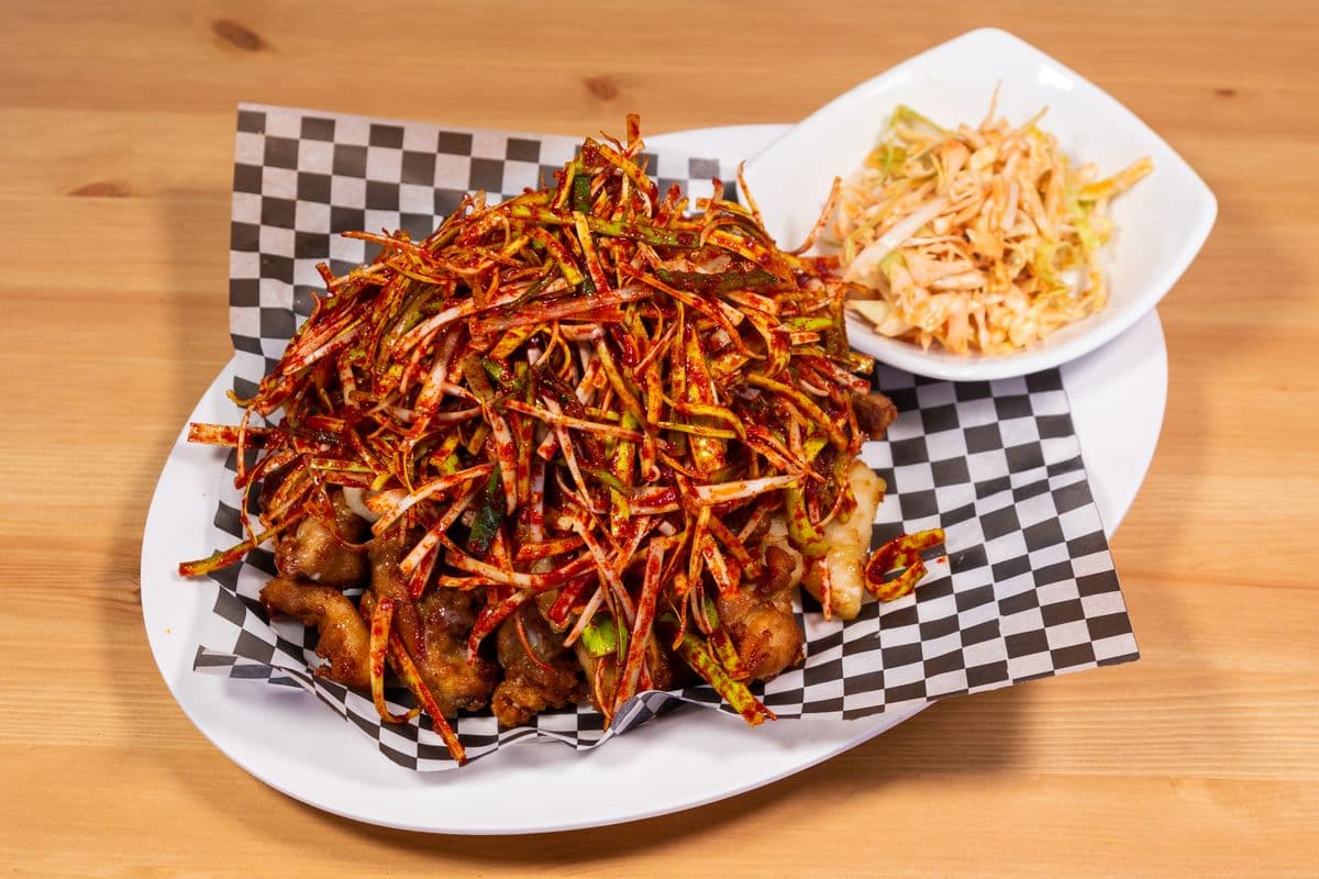 Spicy Green Onion Fried Boneless Chicken