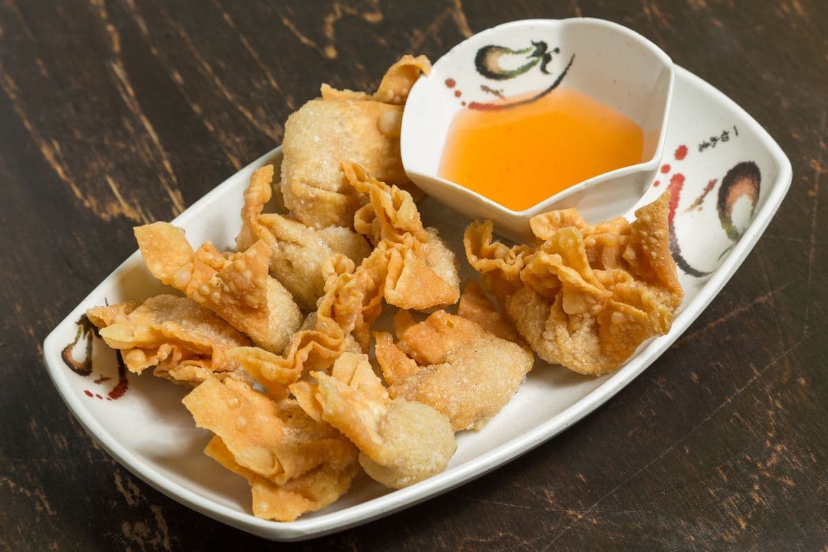 6. Wontons frits au poulet (12 mcx) / Fried Chicken Wontons - Hoanh Thanh Chien