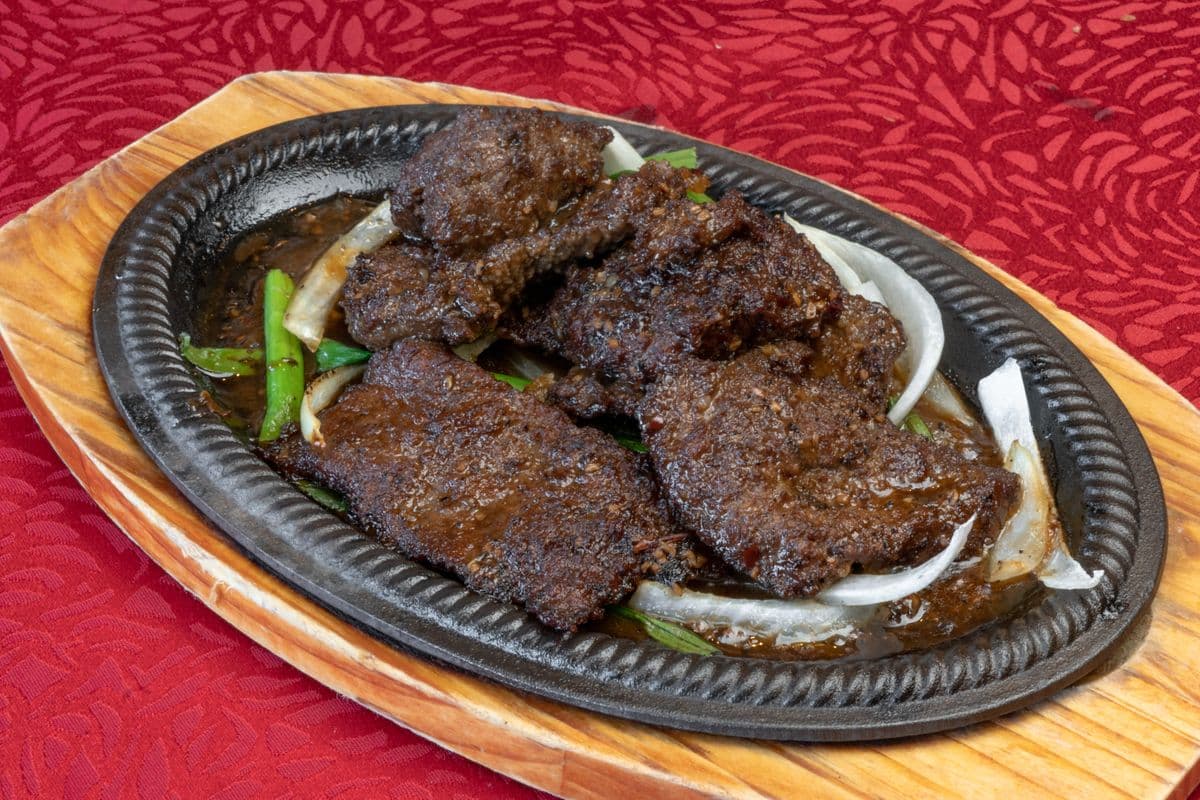 40. Shredded Beef with Hoisin Sauce