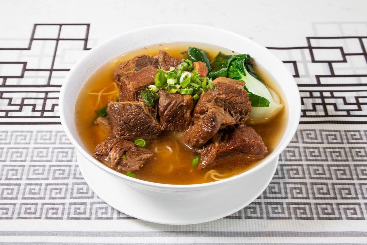 505. Fish Balls and Sliced Fish with Noodle in Soup 魚蛋魚片麵