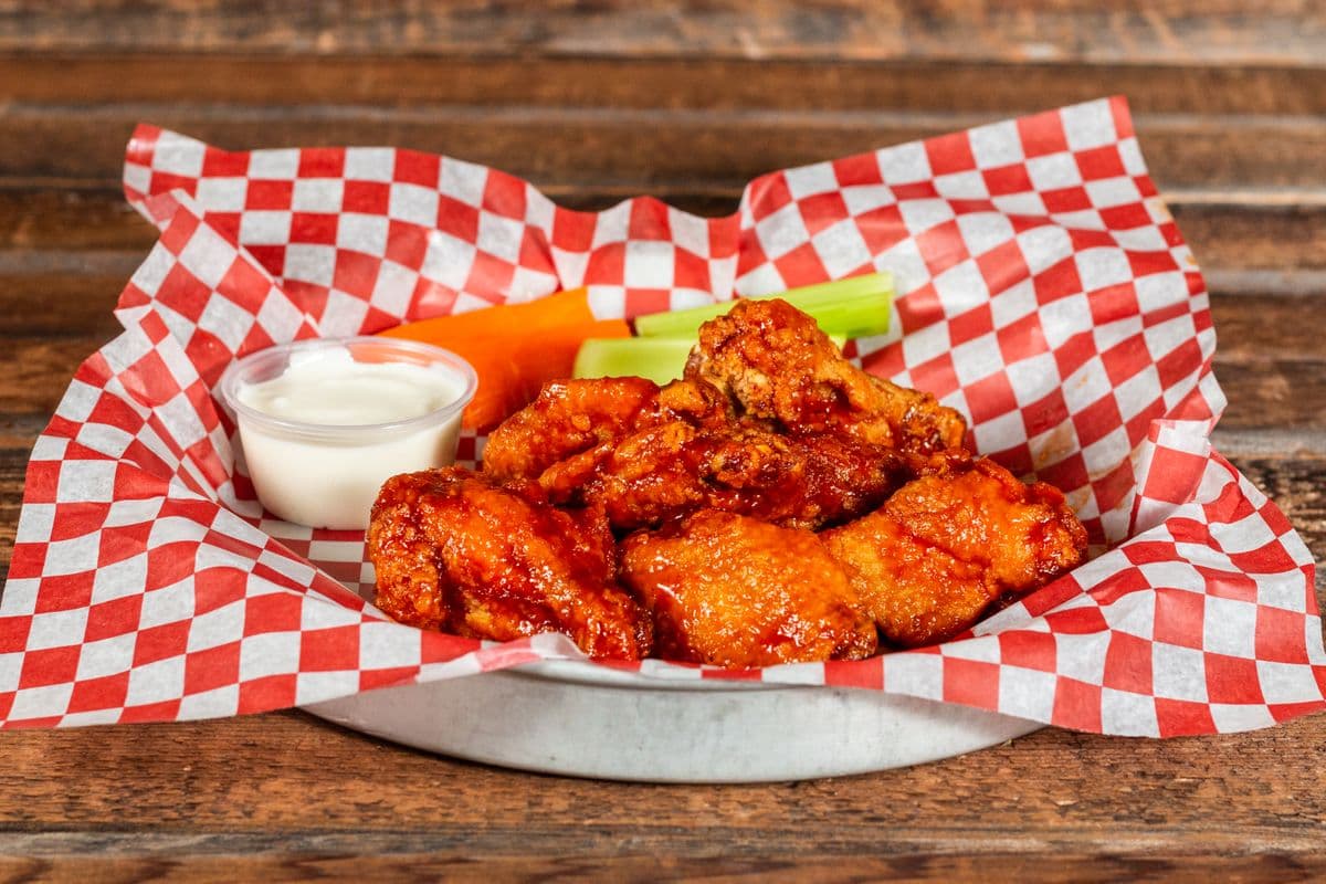 1 LB Classic Wings