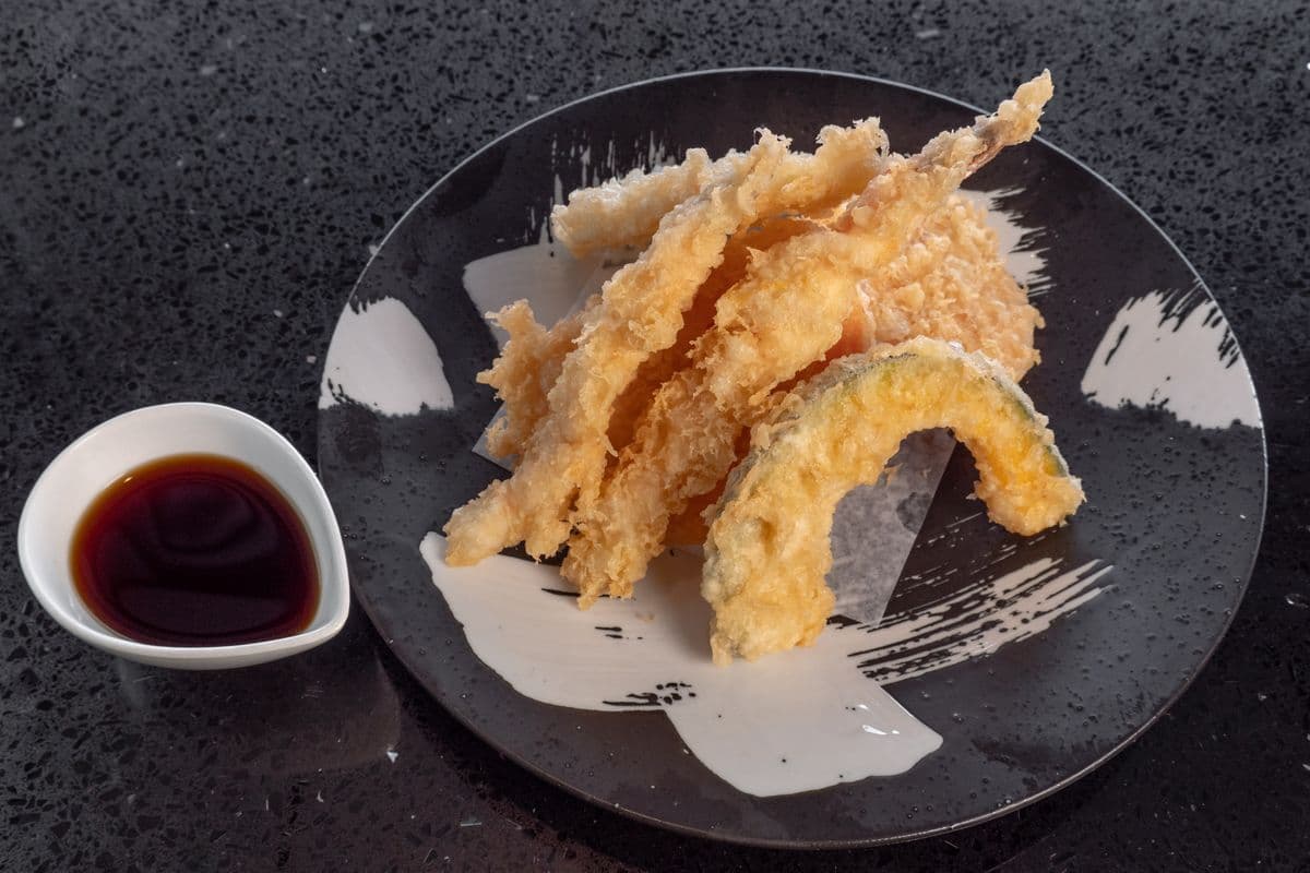 Assorted Tempura (6 pcs)