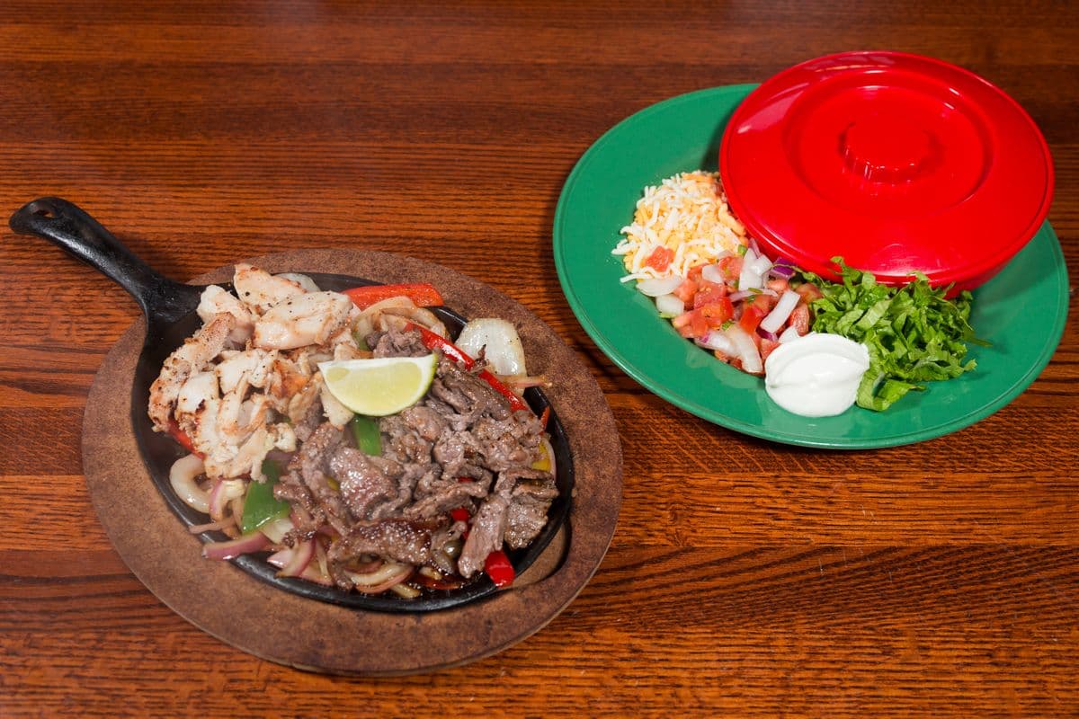 Dos Carnes Fajita (12 oz)