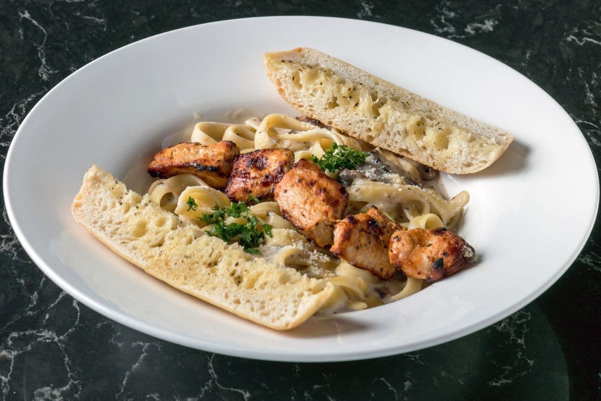 Chicken Alfredo Fettuccine