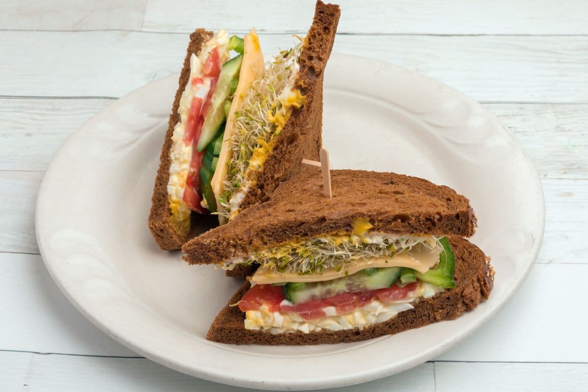 Sandwich au souvlaki végétarien / Vegetarian Souvlaki Sandwich
