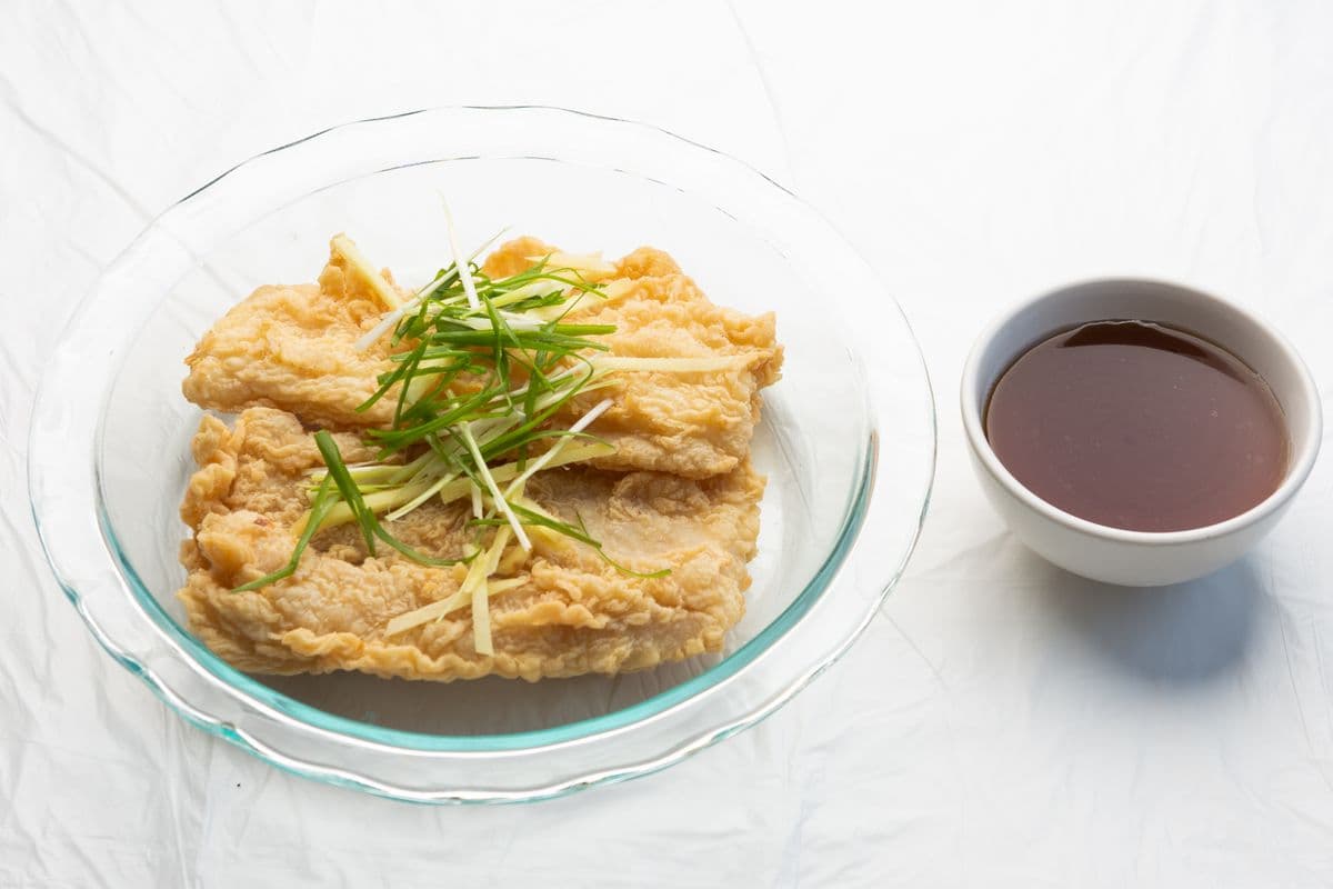 SF06. Deep-Fried Basa Fillet in Ginger and Green Onion Sauce