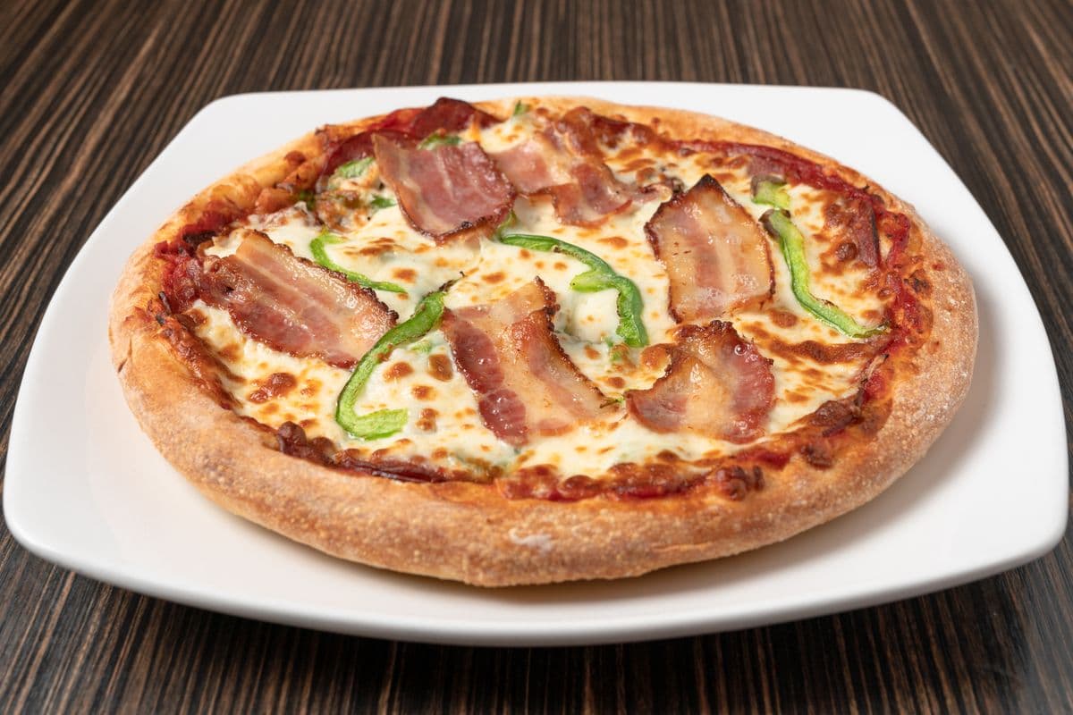 Pizza large toute garnie