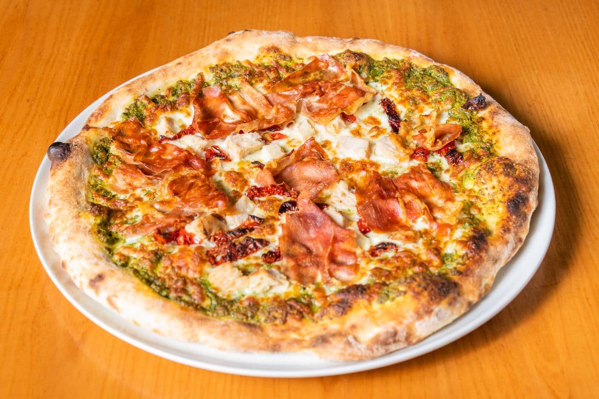 12" Pesto Chicken and Prosciutto Pizza