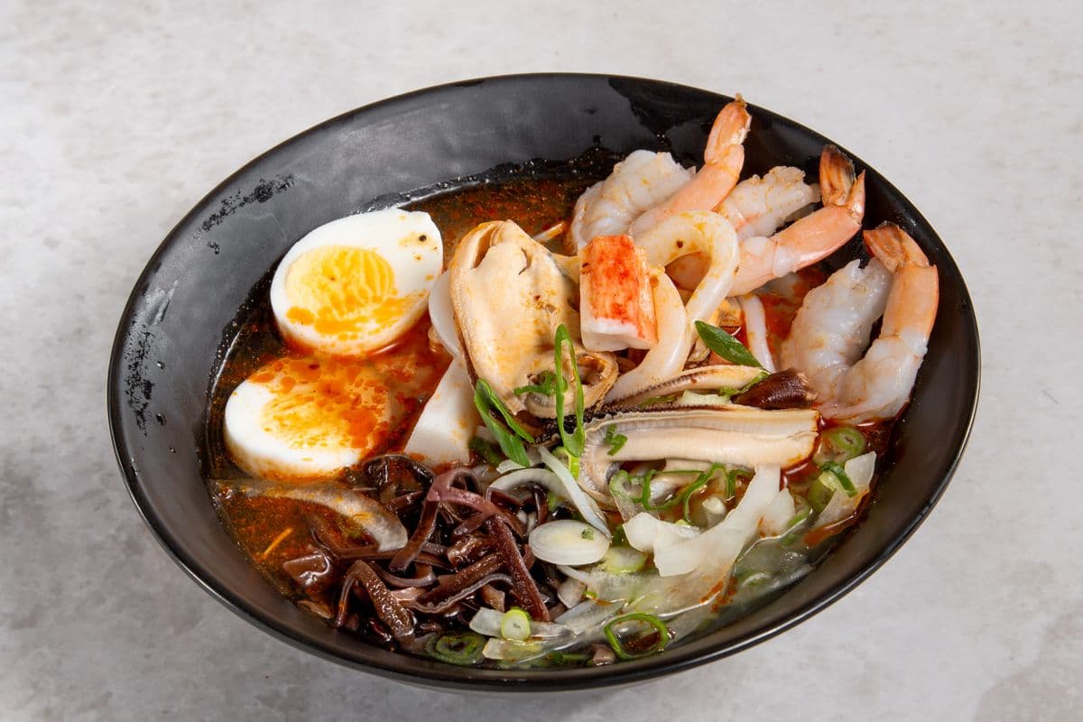 L5. Nouilles épicée avec fruits de mer / Spicy Seafood Noodles
