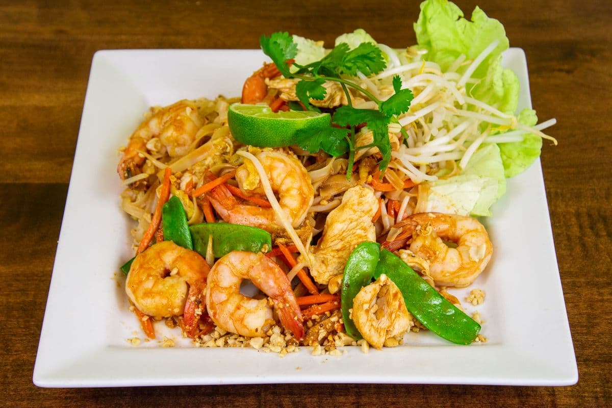 Spinning Noodles - Phad Thai