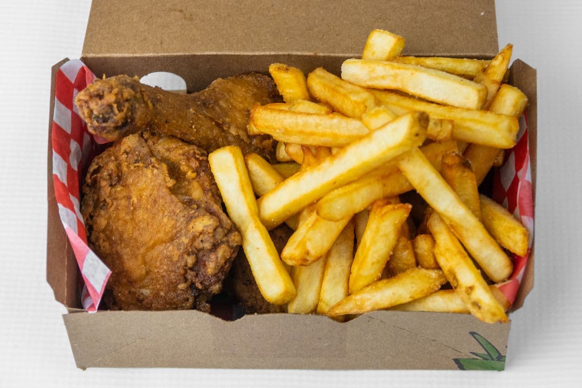 Three-Pieces Delicious Fried Chicken Snack