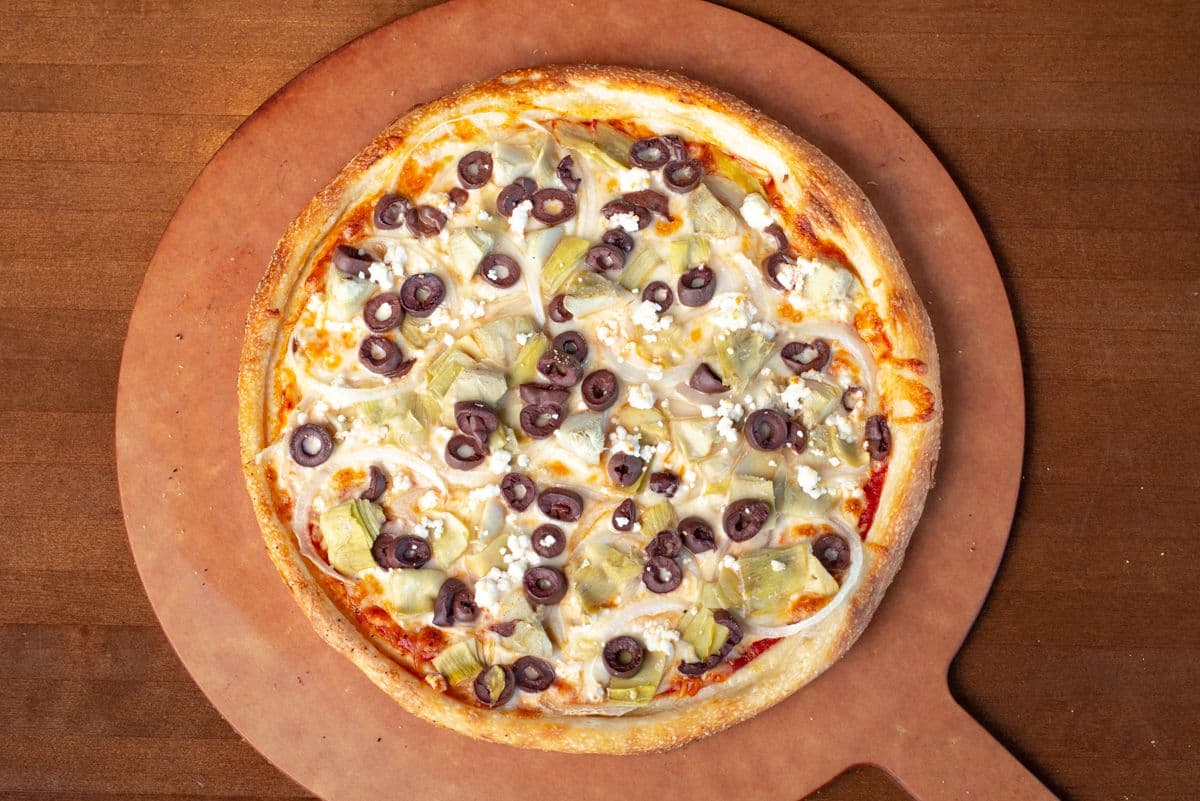 15" Mediterranean Pizza