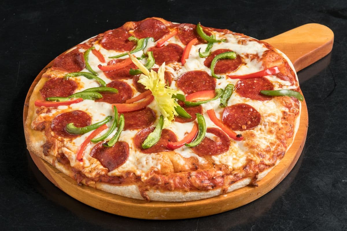 12" The Naked Pizza