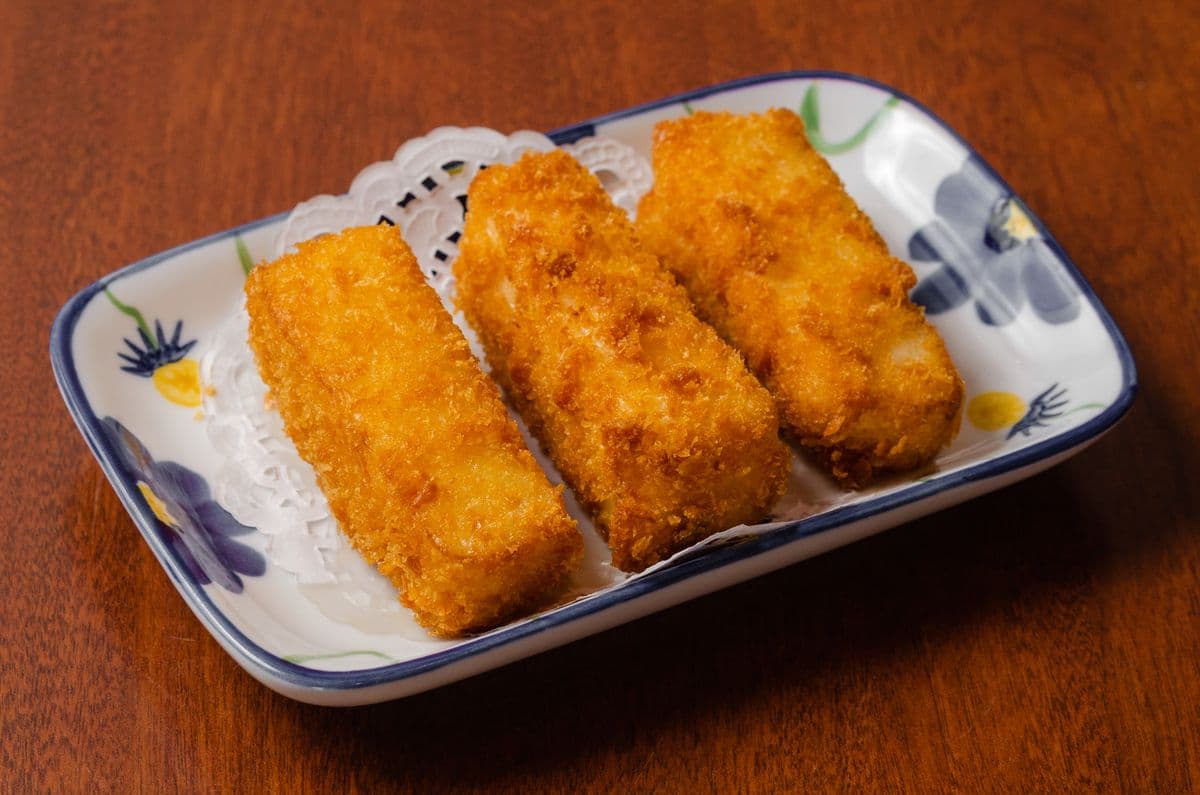 W98. Deep-Fried Milk Custard (3 pcs)