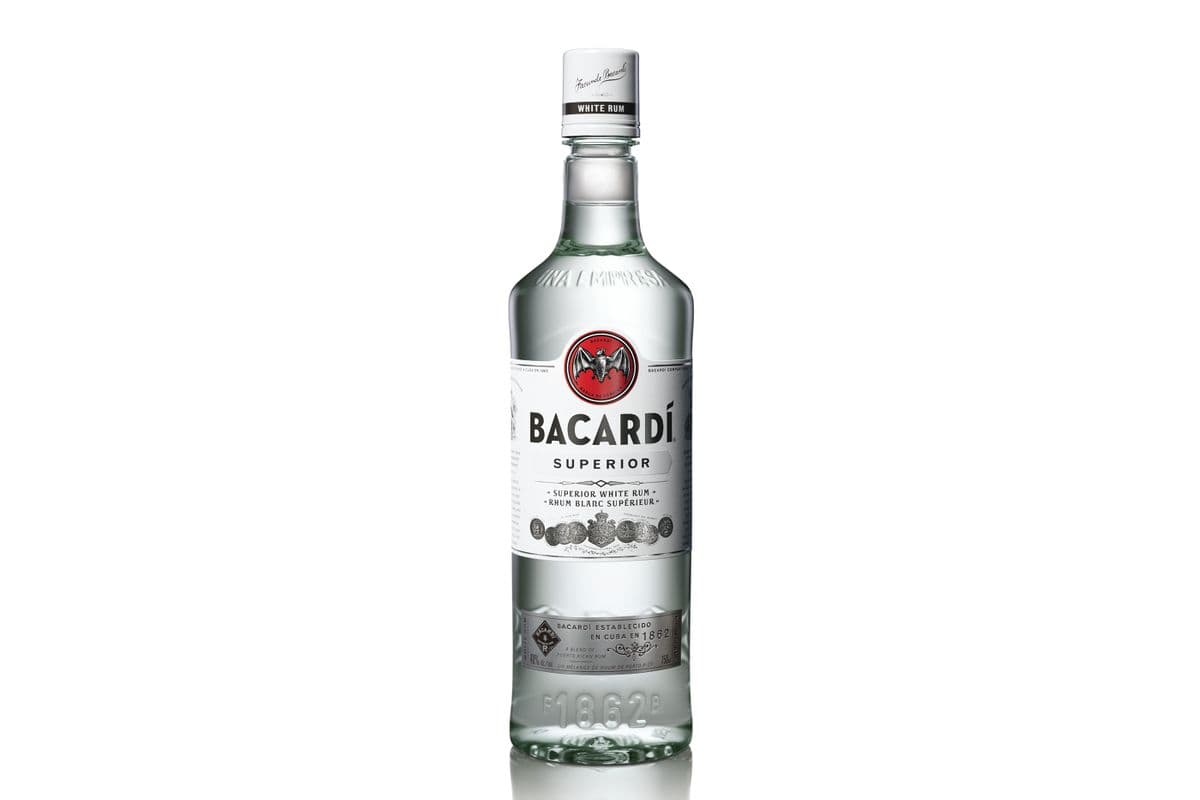 Bacardi White Rum (750 ml) (40% ABV)