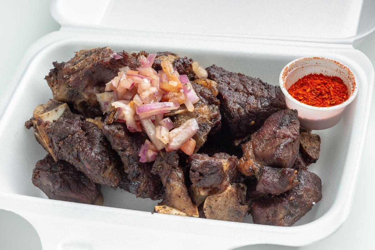 Brochette de chèvre / Goat Skewer