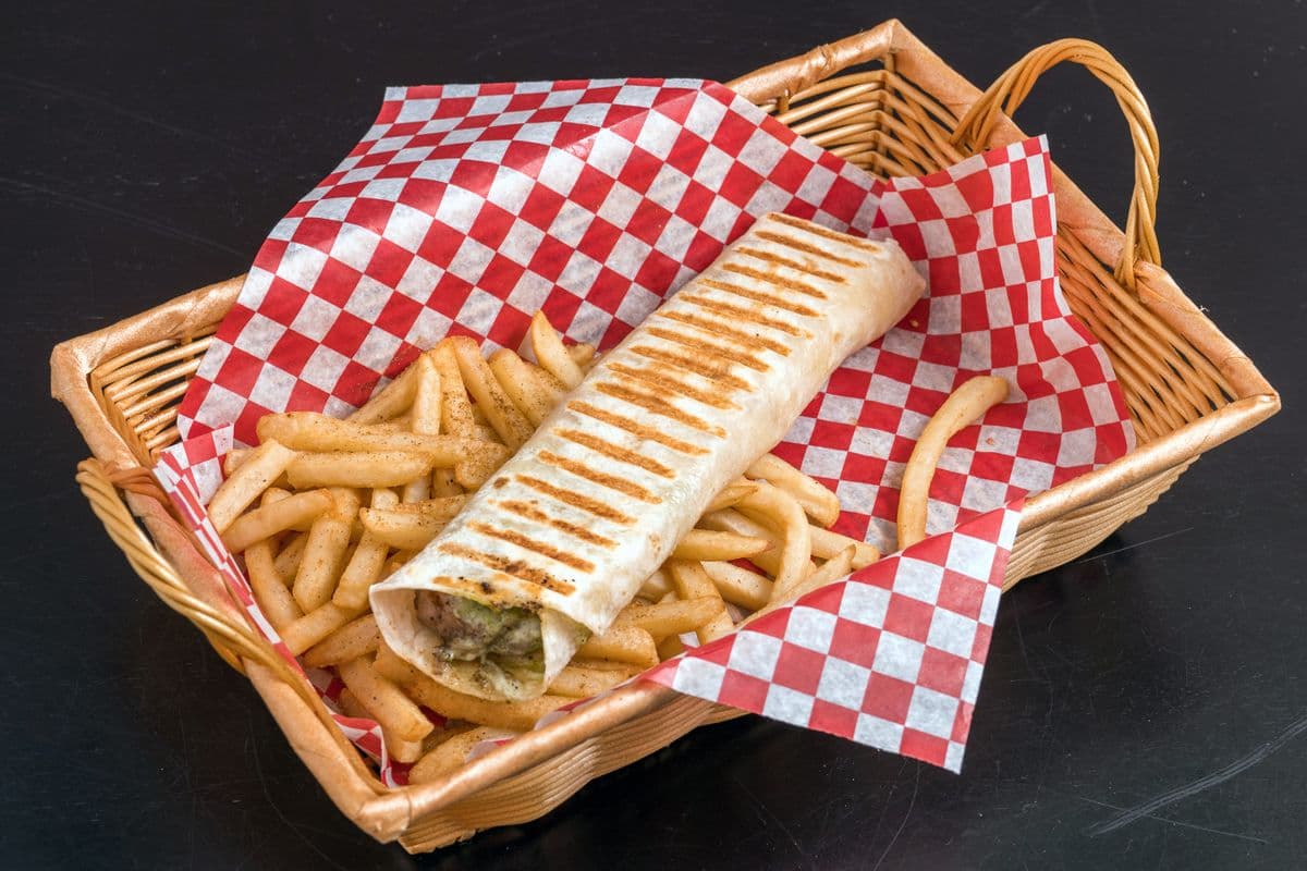 Chicken Garlic Mayonnaise Wrap Combo