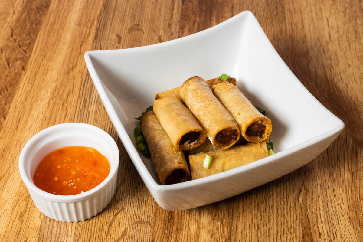 Pork Spring Rolls (10 pcs)