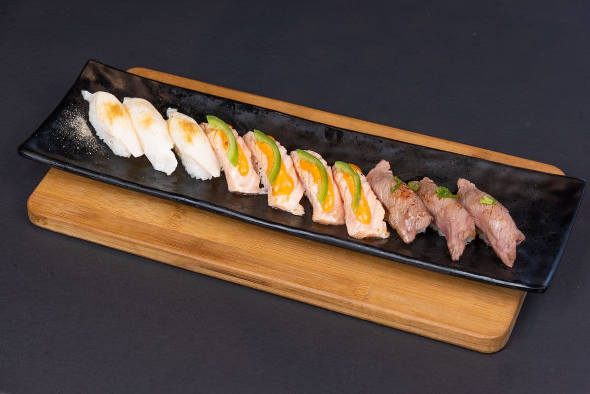 T06. Torched Sushi Combo (10 pcs)