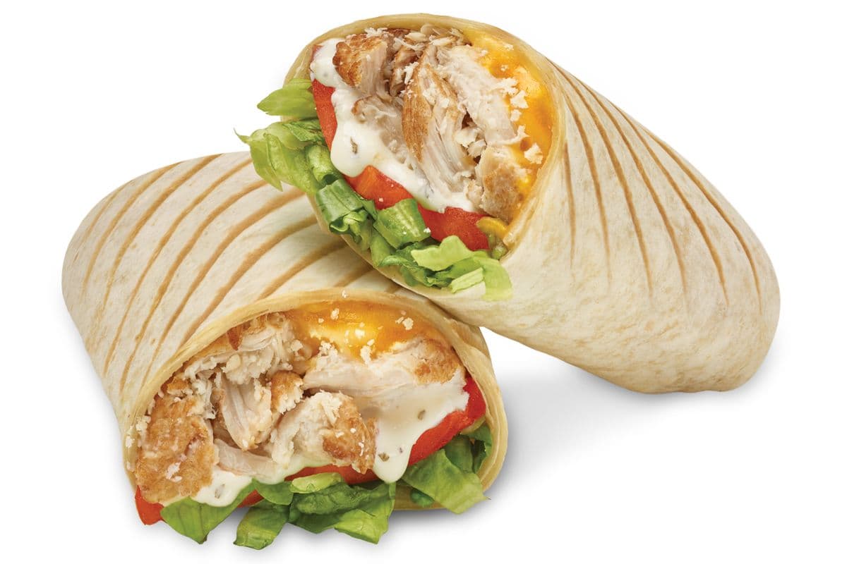 Wrap signature au poulet César / Chicken Caesar Signature Wrap (690 Cals)