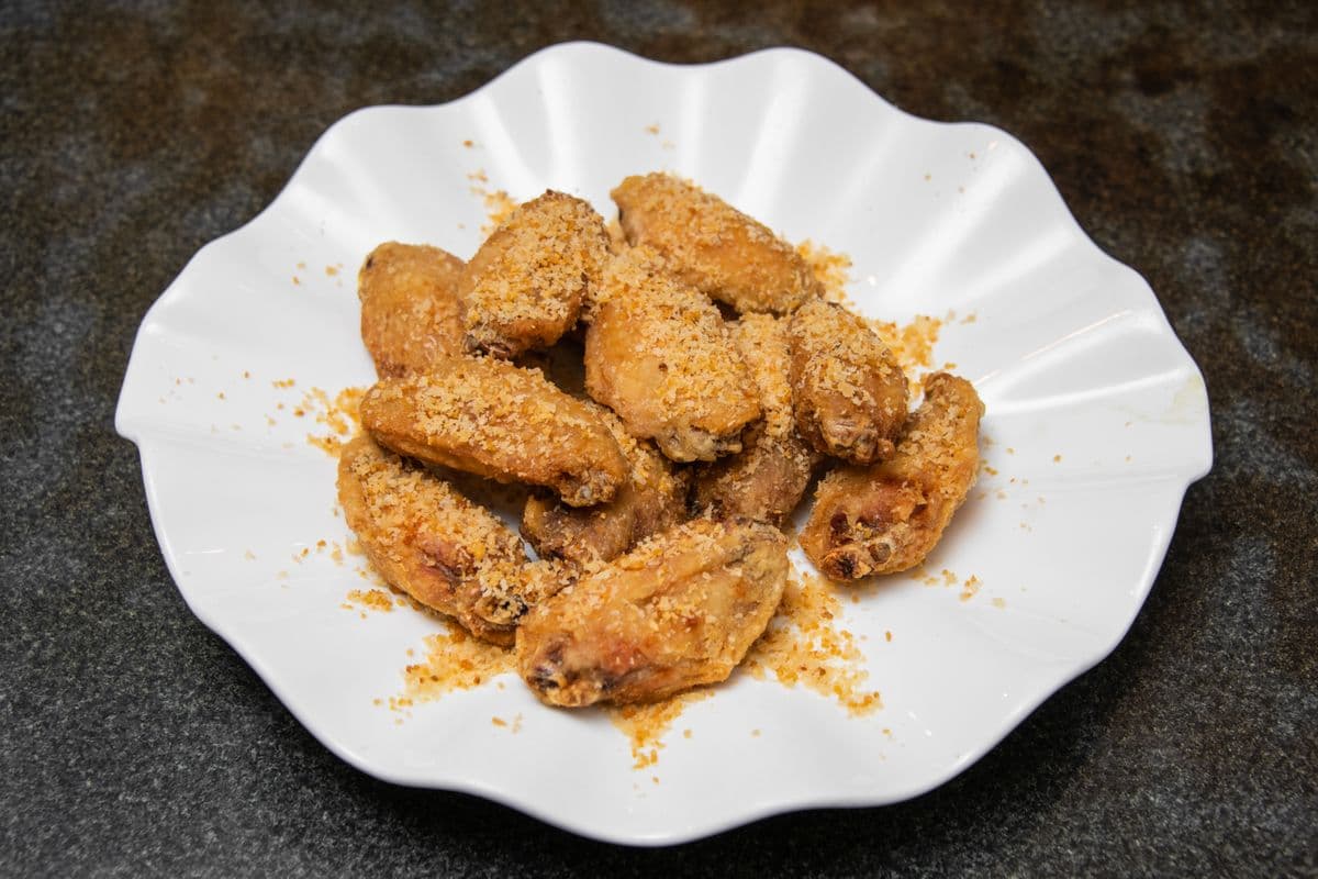 3. Deep-Fried Chicken Wings 炸雞翼