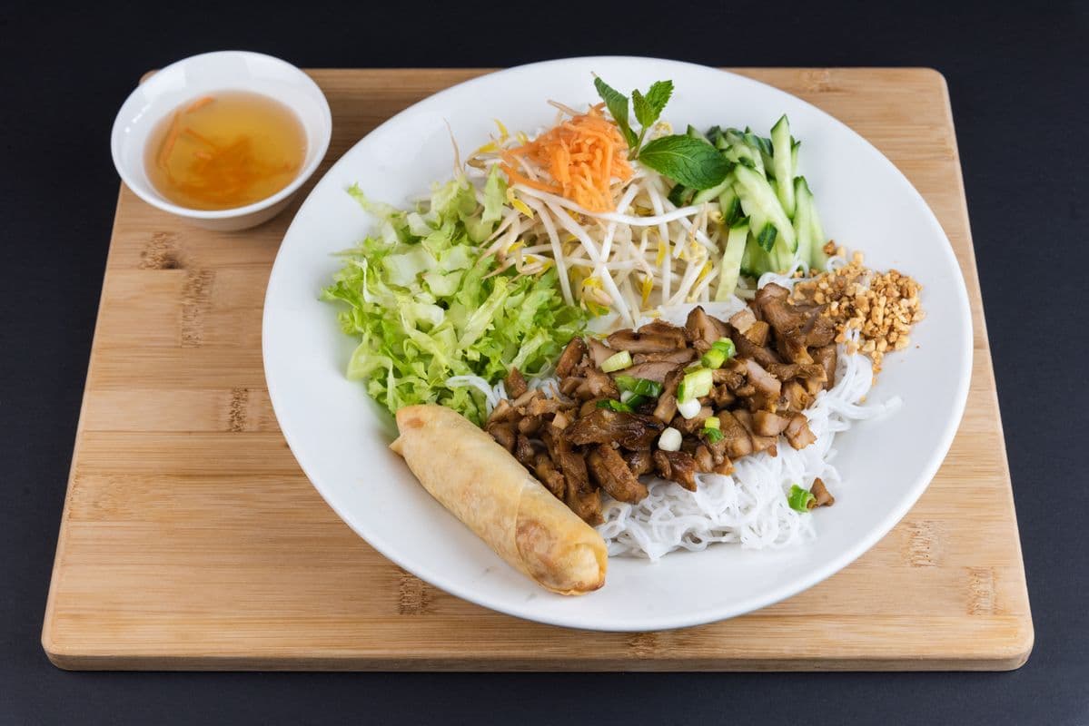V7. Rice Vermicelli with Spring Rolls and Grilled Beef