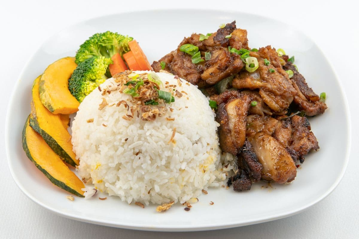 Lemon Grass Chicken with Rice or Noodle Soup
