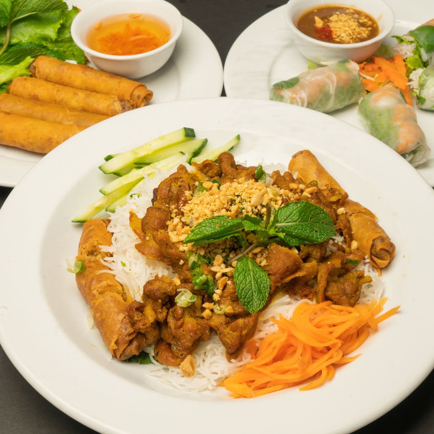 Vietnam Palace - DNU