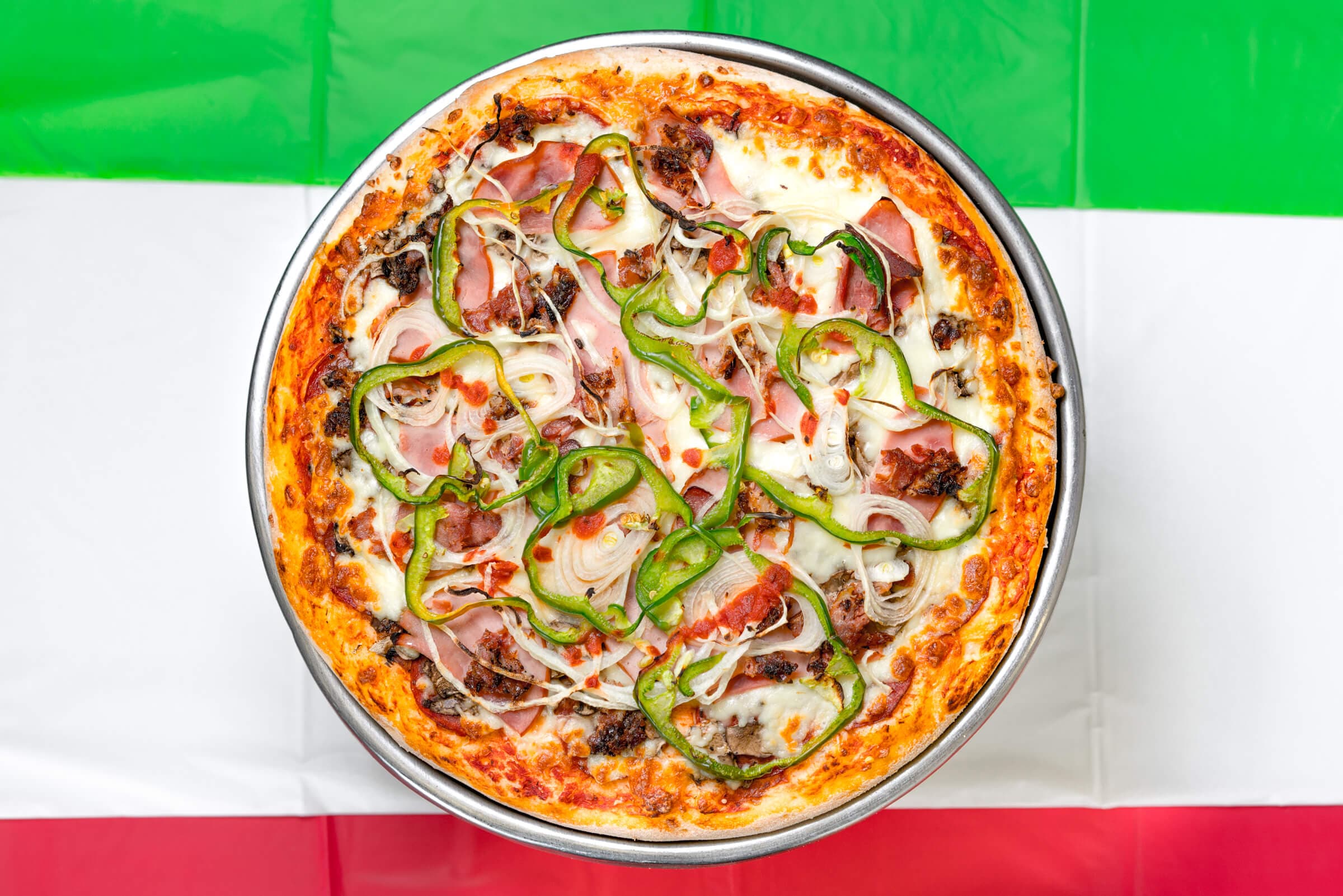 14" Large Mamma Deluxe Pizza